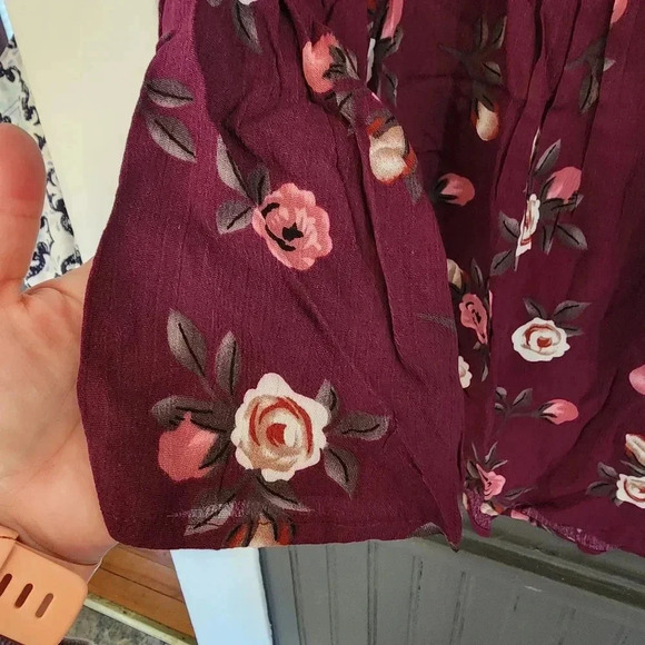 Monday Fun NWOT Floral Henley high-low Blouse longsleeve size Medium - Picture 4 of 6